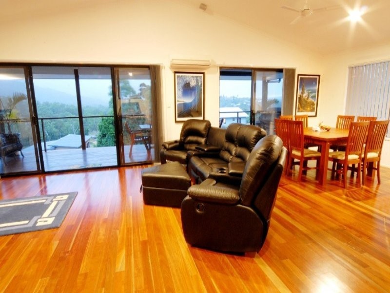 55 Country Rd, Cannonvale QLD 4802