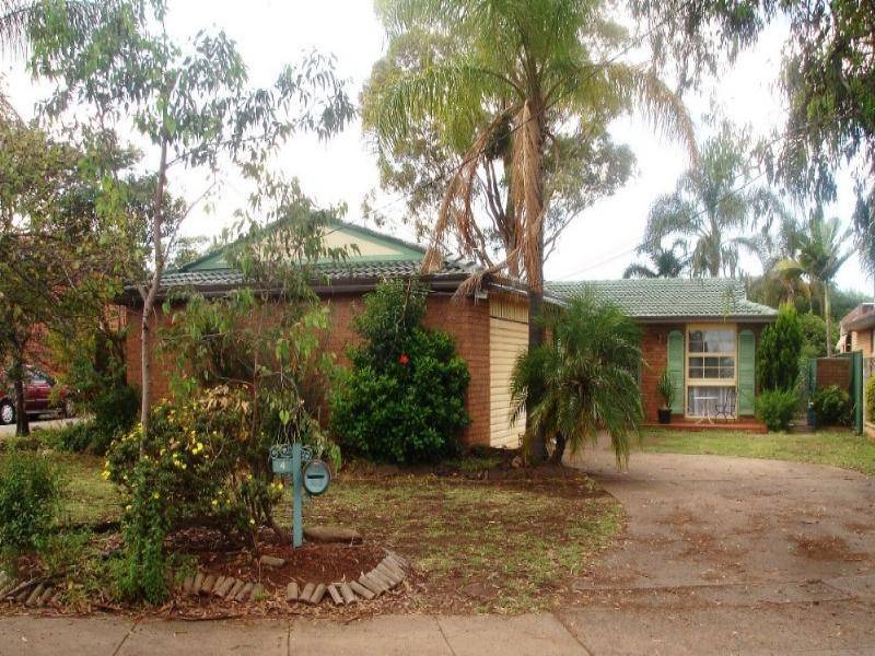 4 Norman Ave, Hammondville NSW 2170