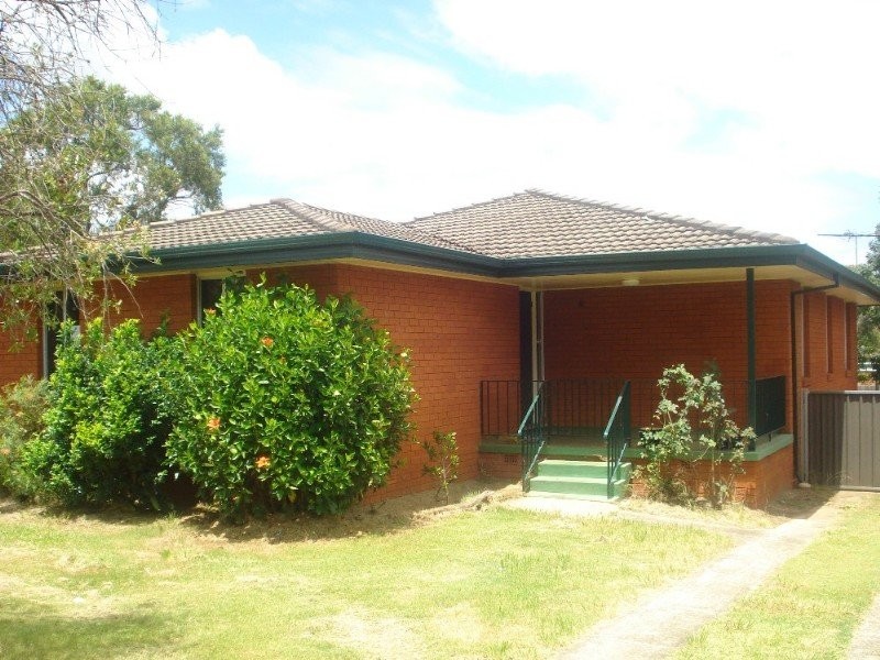 11 Rix Ave, Hammondville NSW 2170