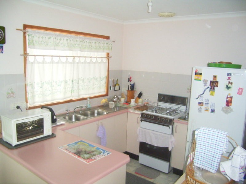 65 Mayfair Drive, Wodonga VIC 3690