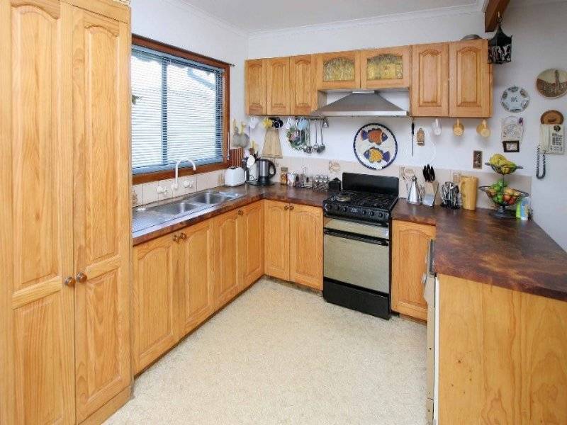 20 Wimmera Avenue, Reservoir VIC 3073