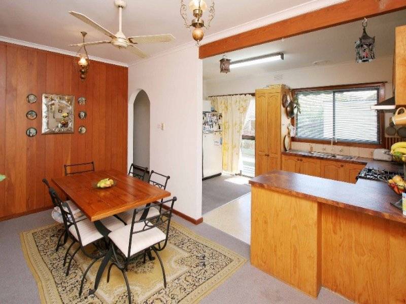 20 Wimmera Avenue, Reservoir VIC 3073