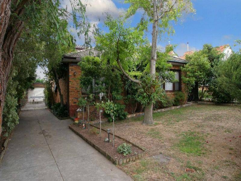 32 Brentwood Ave, Pascoe Vale South VIC 3044