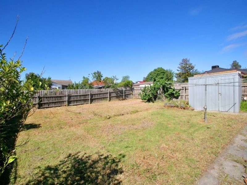 7 Laha Crescent, Preston VIC 3072