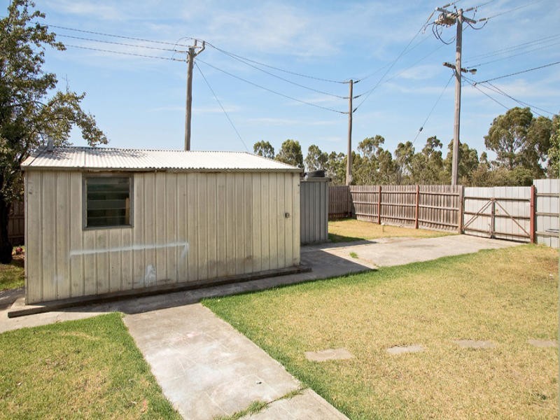 1 Autumndale Avenue, Reservoir VIC 3073