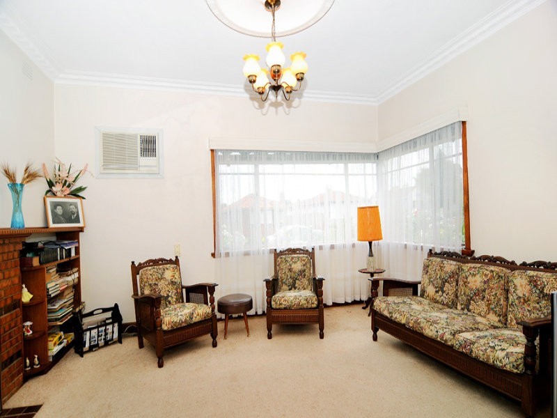 21 Broadhurst Avenue, Reservoir VIC 3073