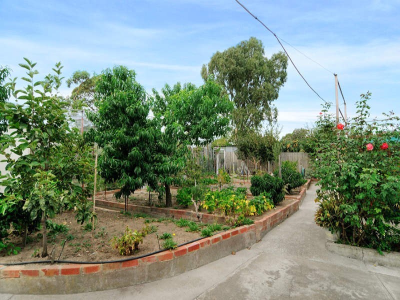 21 Broadhurst Avenue, Reservoir VIC 3073