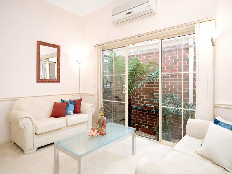 8A Olive Street, Reservoir VIC 3073