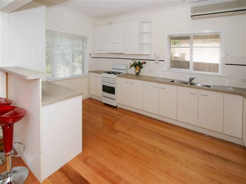 35 Glasgow Avenue, Reservoir VIC 3073