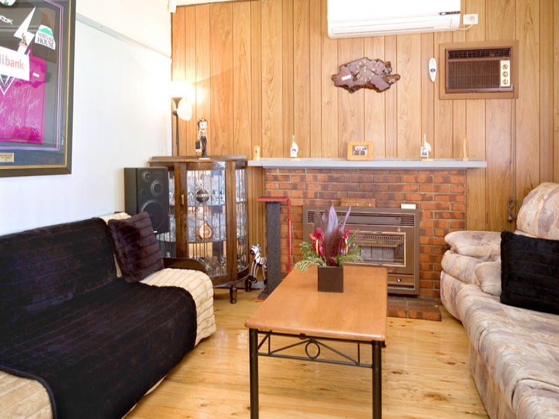 52 Banbury Road, Reservoir VIC 3073