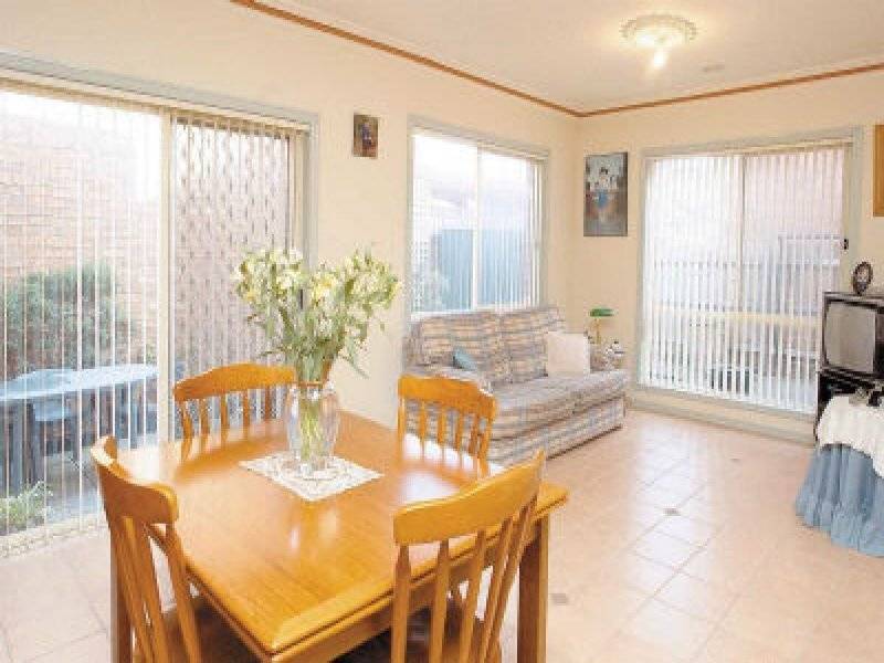 19 Arlington Street, Reservoir VIC 3073
