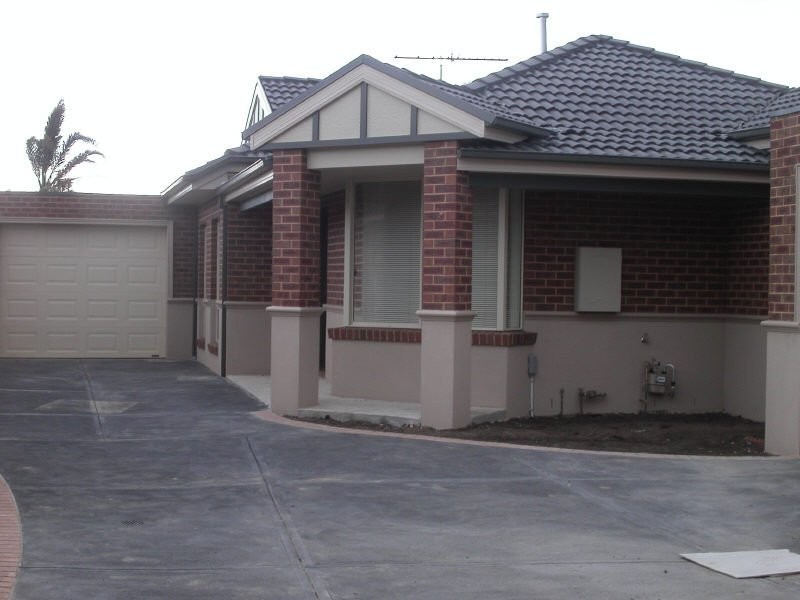 2/102 North Road, Reservoir VIC 3073