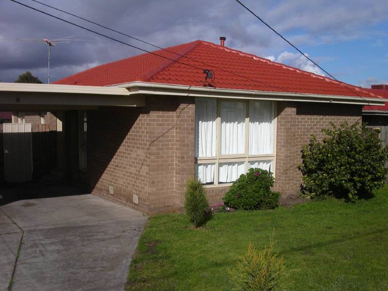 8 Moira Avenue, Reservoir VIC 3073