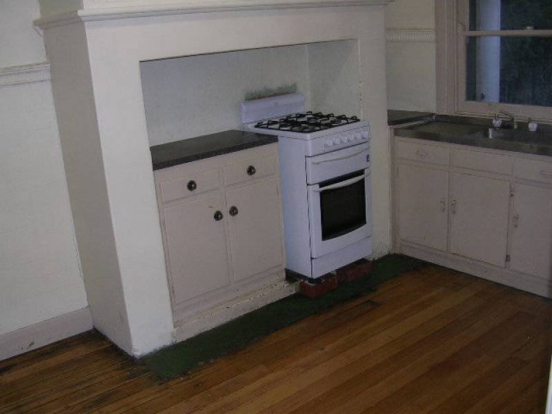 6 Kitchener Grove, Preston VIC 3072