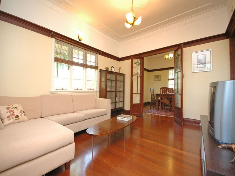 12 Crawford Avenue, Stafford QLD 4053