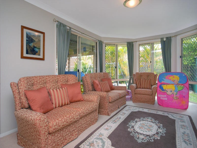 7 Lorenc Place, Bridgeman Downs QLD 4035