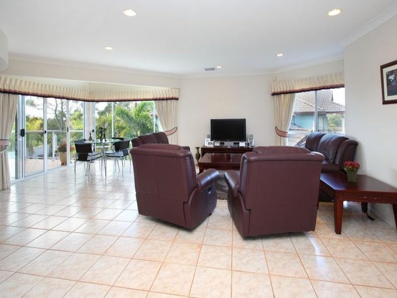 10 Roebig Street, Aspley QLD 4034