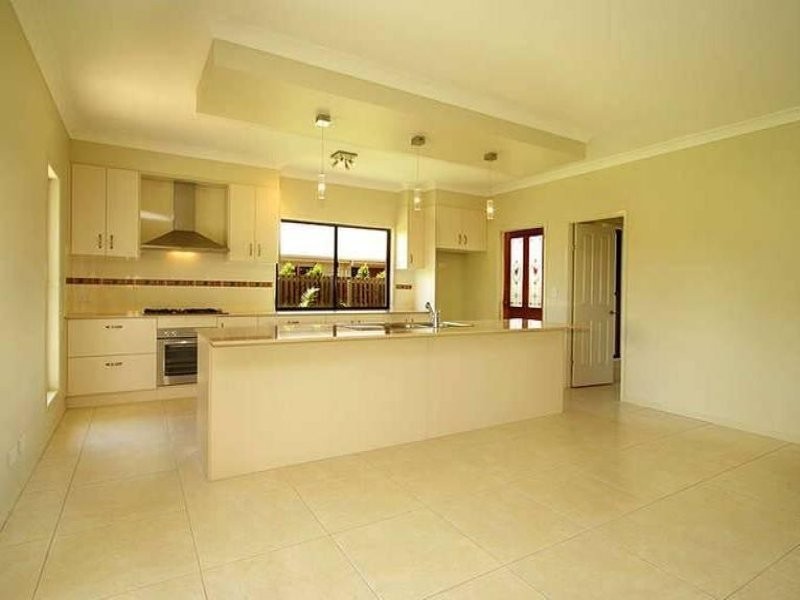 8 Twin Lakes Drive, Murrumba Downs QLD 4503