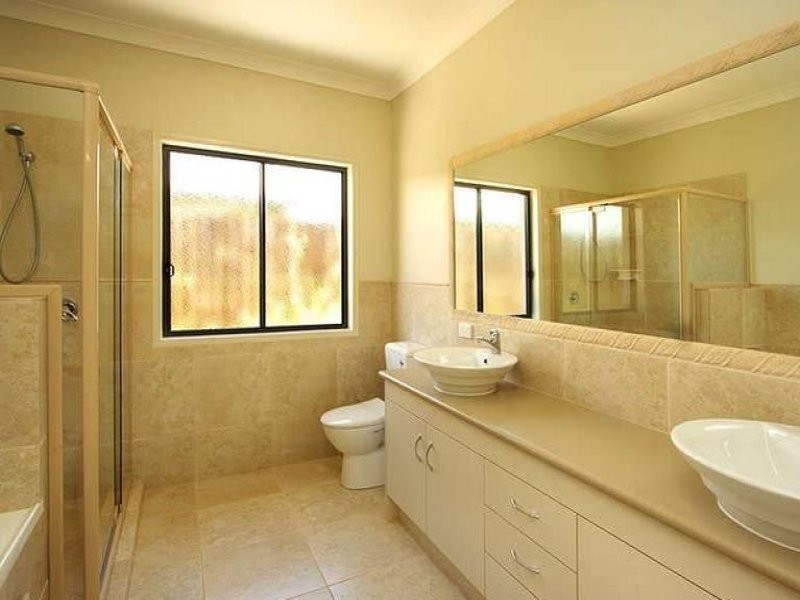 8 Twin Lakes Drive, Murrumba Downs QLD 4503