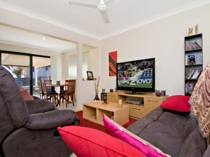 8 Ardara Street, Bracken Ridge QLD 4017