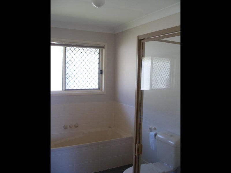 5 Emperor Court, Kallangur QLD 4503