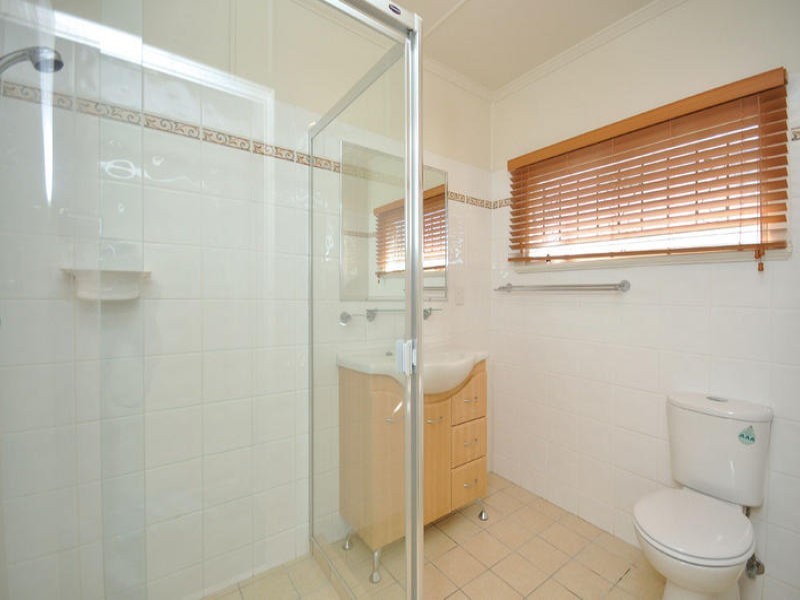 99 Graham Road, Carseldine QLD 4034