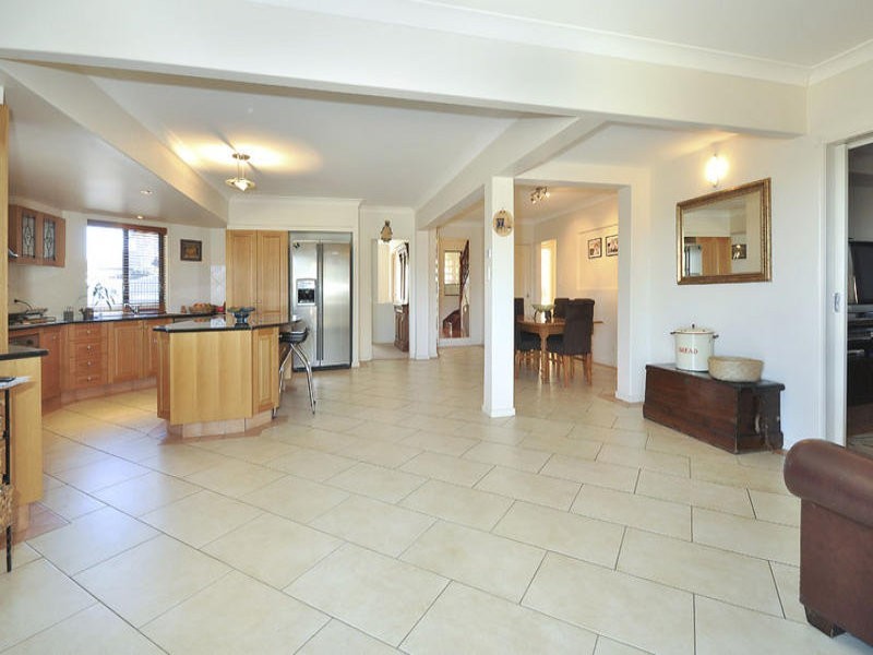 6 Tynedale Place, Carseldine QLD 4034