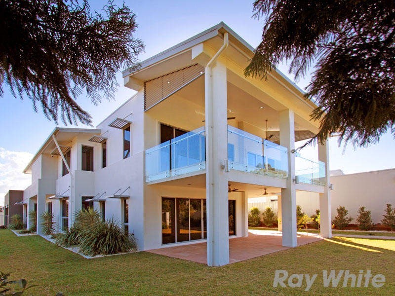 2 Dannenberg Street, Carseldine QLD 4034