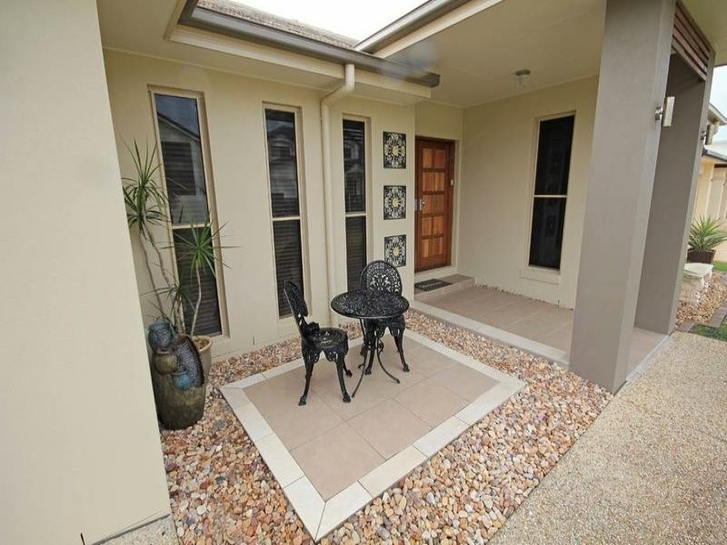 15 Azienda Place, Bridgeman Downs QLD 4035