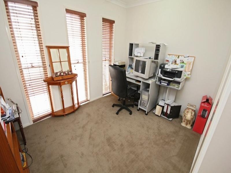 15 Azienda Place, Bridgeman Downs QLD 4035