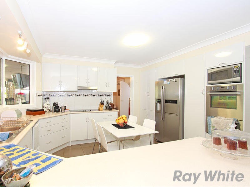 2 Lindale Court, Cashmere QLD 4500