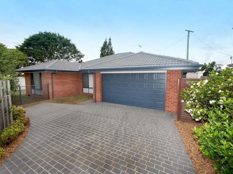 7 Waratah Court, Kallangur QLD 4503