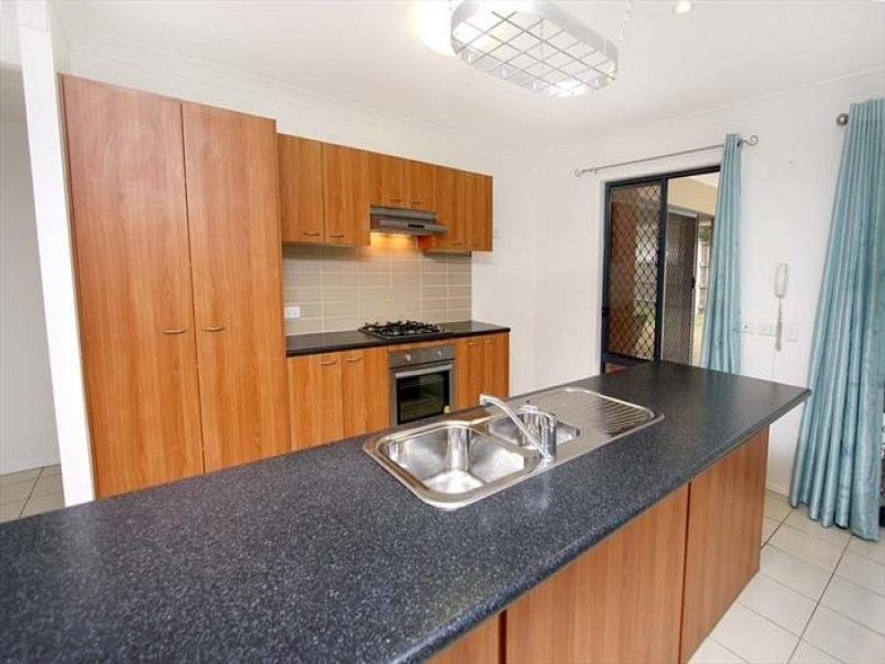 7 Waratah Court, Kallangur QLD 4503