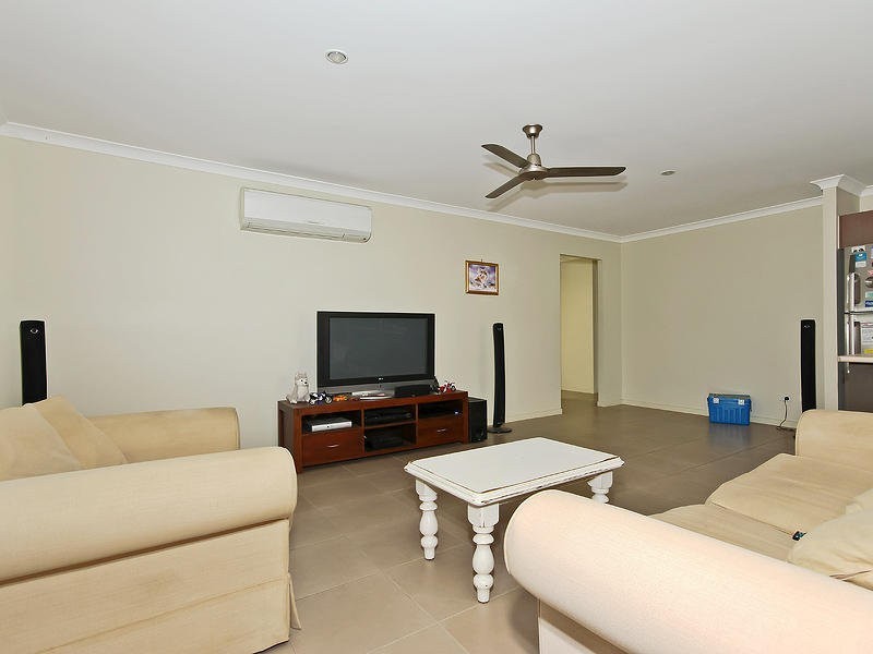 93 Kurrajong Drive, Warner QLD 4500