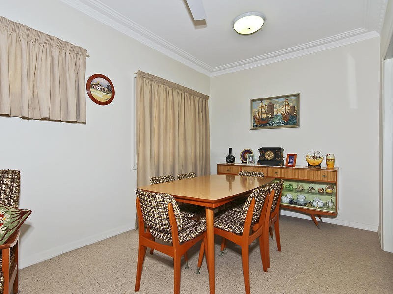 9 Basnett Street, Chermside West QLD 4032