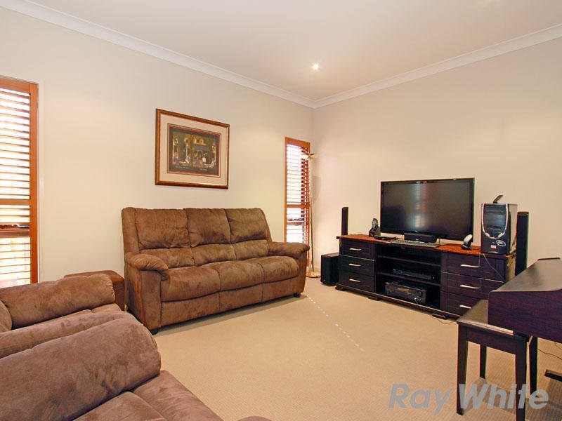34 Petrie Crescent, Aspley QLD 4034