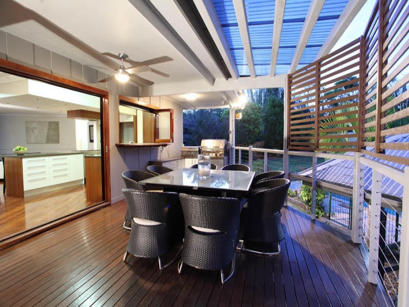 11 Lawrence Road, Chermside West QLD 4032