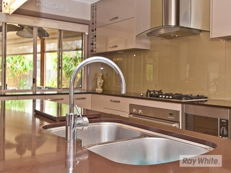 14 Waterway Crescent, Murrumba Downs QLD 4503