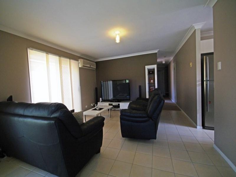 82 Silkyoak Circuit, Fitzgibbon QLD 4018