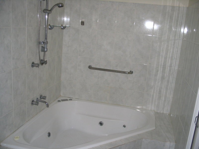 12 Chuter Street, Stafford Heights QLD 4053