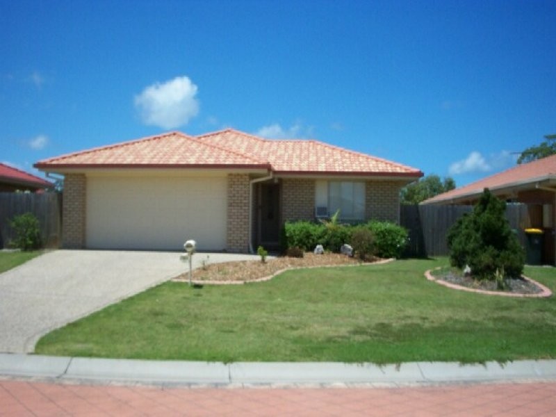 4 David Close, Scarborough QLD 4020