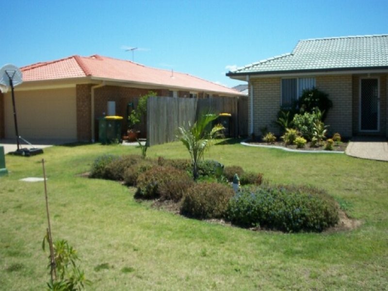 3 David Close, Scarborough QLD 4020