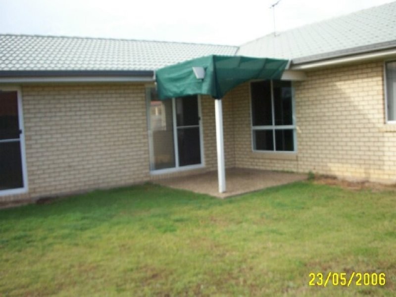 3 David Close, Scarborough QLD 4020