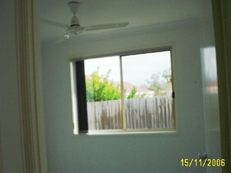 8 Wivenhoe Place, Runcorn QLD 4113