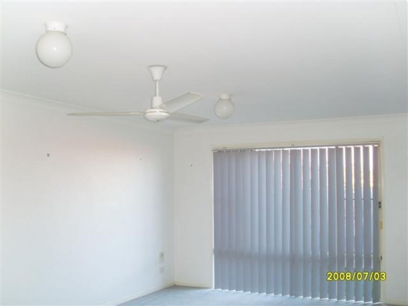 8 Wivenhoe Place, Runcorn QLD 4113