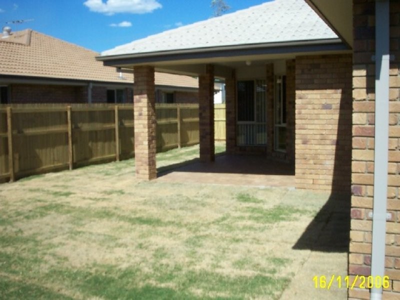 15 Dean Street, Bray Park QLD 4500