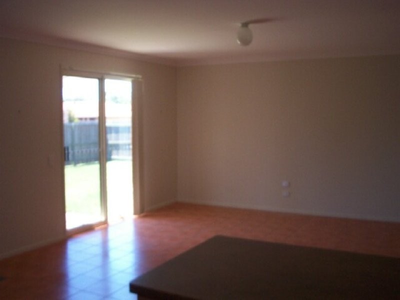 3 Walter Street, Scarborough QLD 4020