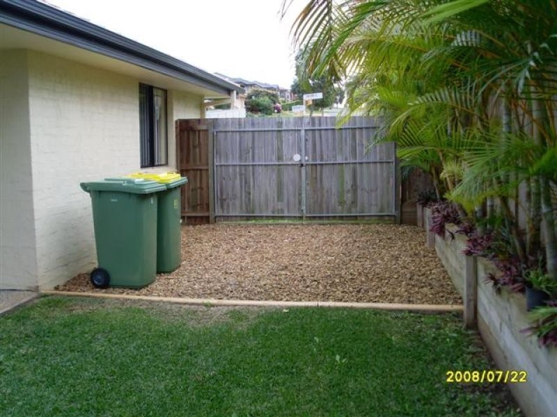 6 Daydream Street, Redland Bay QLD 4165