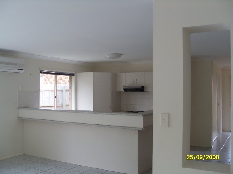 8 Grevillea Place, Bridgeman Downs QLD 4035