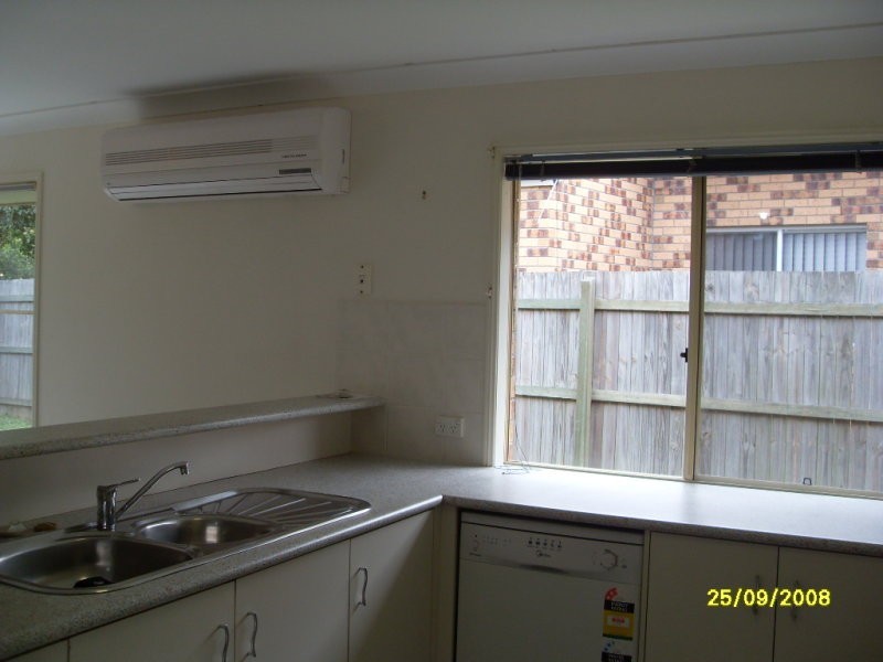 8 Grevillea Place, Bridgeman Downs QLD 4035